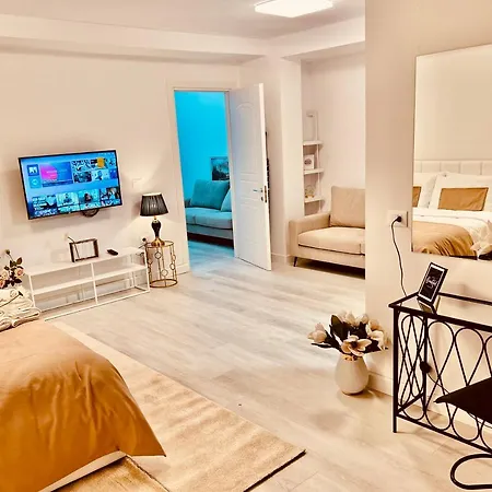 Διαμέρισμα Leo's Garden View Agim Kadrimi *