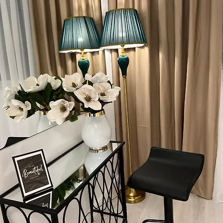Leo's Garden View Agim Kadrimi Διαμέρισμα