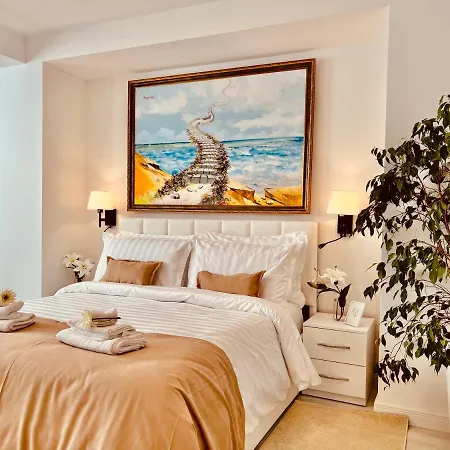 Leo's Garden View Agim Kadrimi Τίρανα