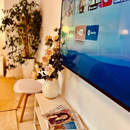 Leo's Garden View Agim Kadrimi Διαμέρισμα